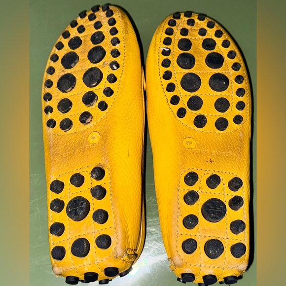 Tory Burch Kendrick Yellow Pebbled-Leather Loafers - Picture 3 of 9